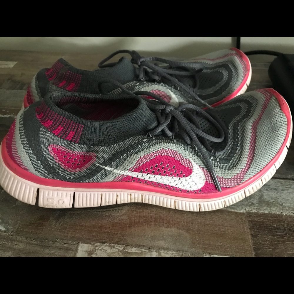 Nike Tennis Shoes